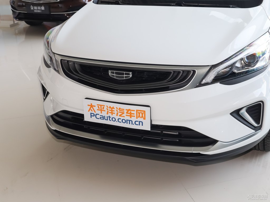 冰晶白帝豪GS車頭外觀圖片