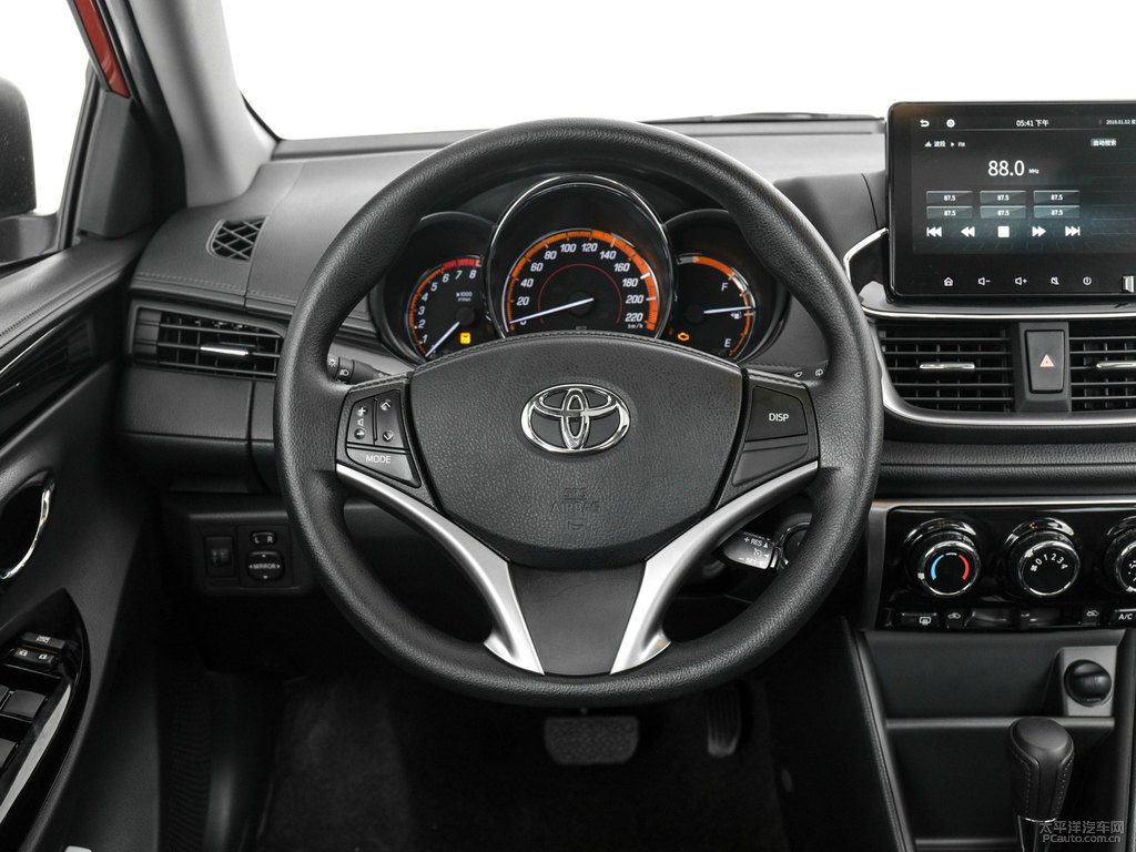 閃電橙YARiS L 致炫X中控內(nèi)飾圖片