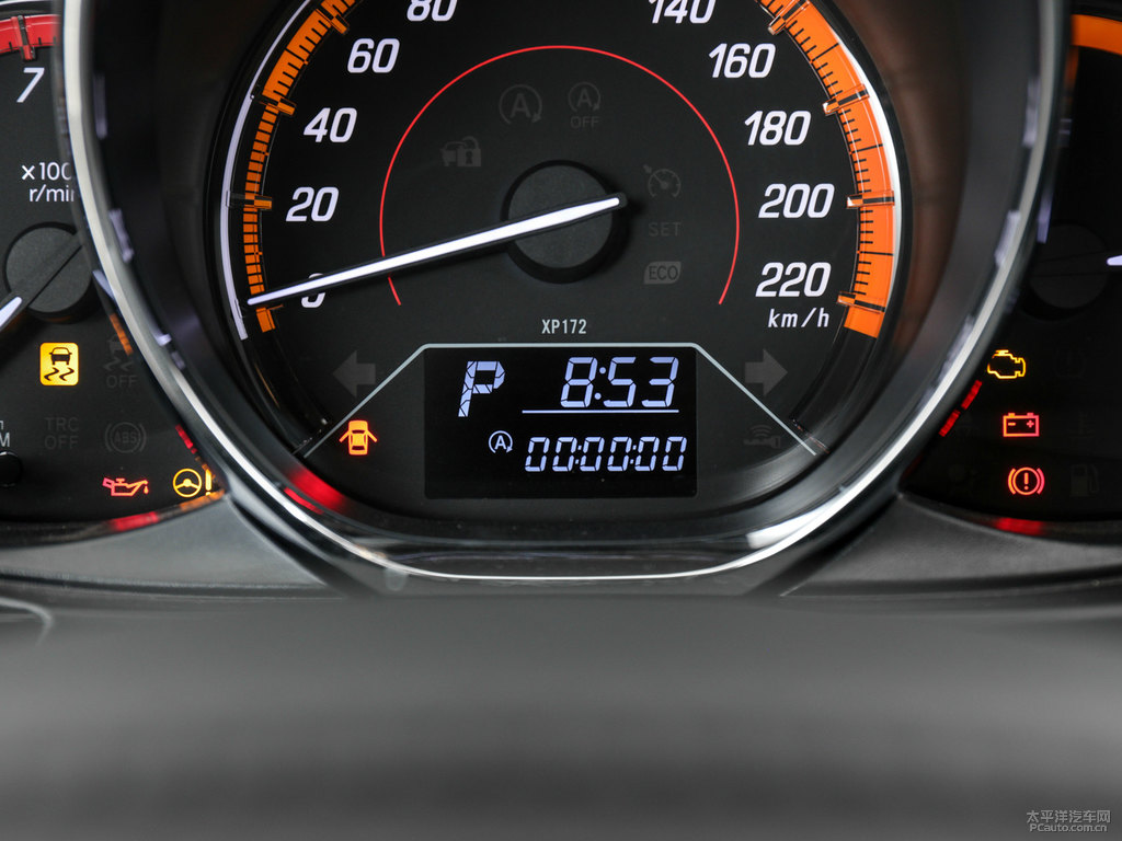 閃電橙YARiS L 致炫X中控內(nèi)飾圖片