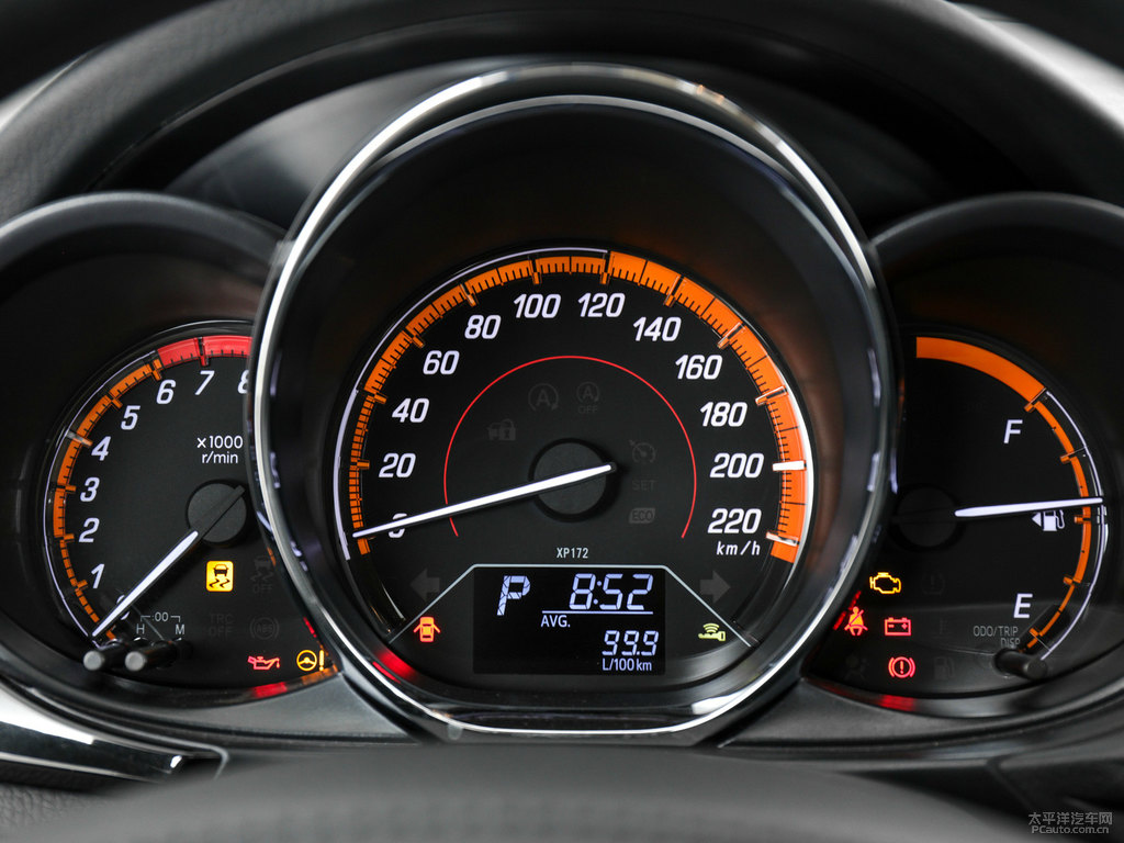 閃電橙YARiS L 致炫X中控內(nèi)飾圖片