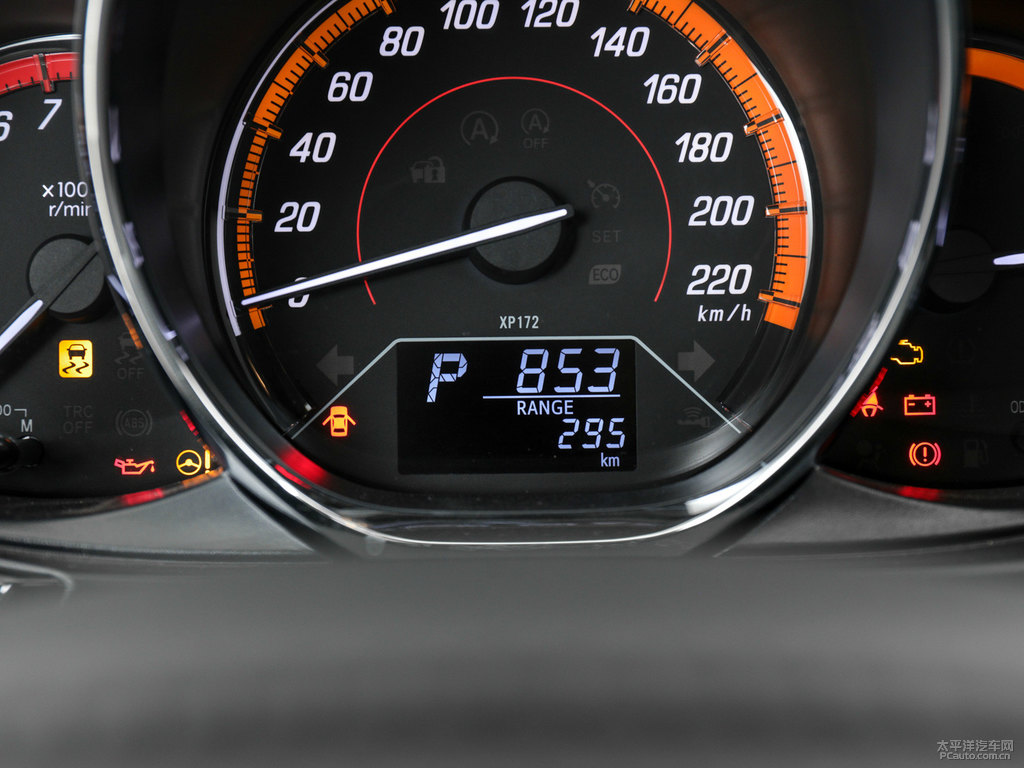 閃電橙YARiS L 致炫X中控內(nèi)飾圖片