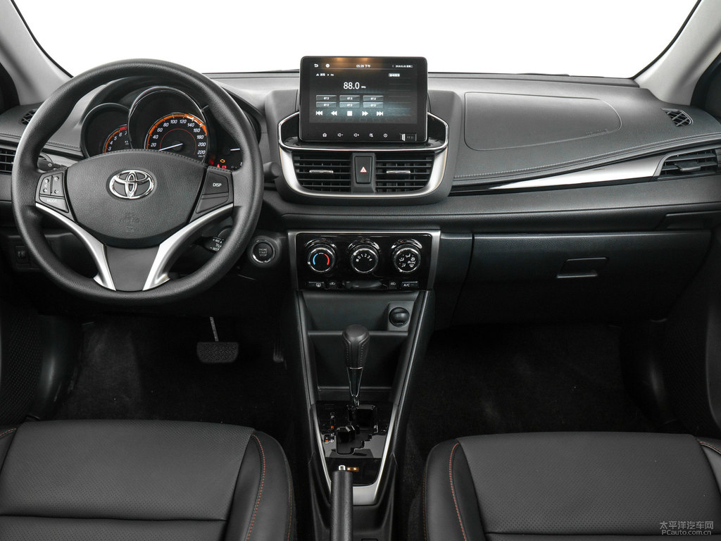 閃電橙YARiS L 致炫X中控內(nèi)飾圖片