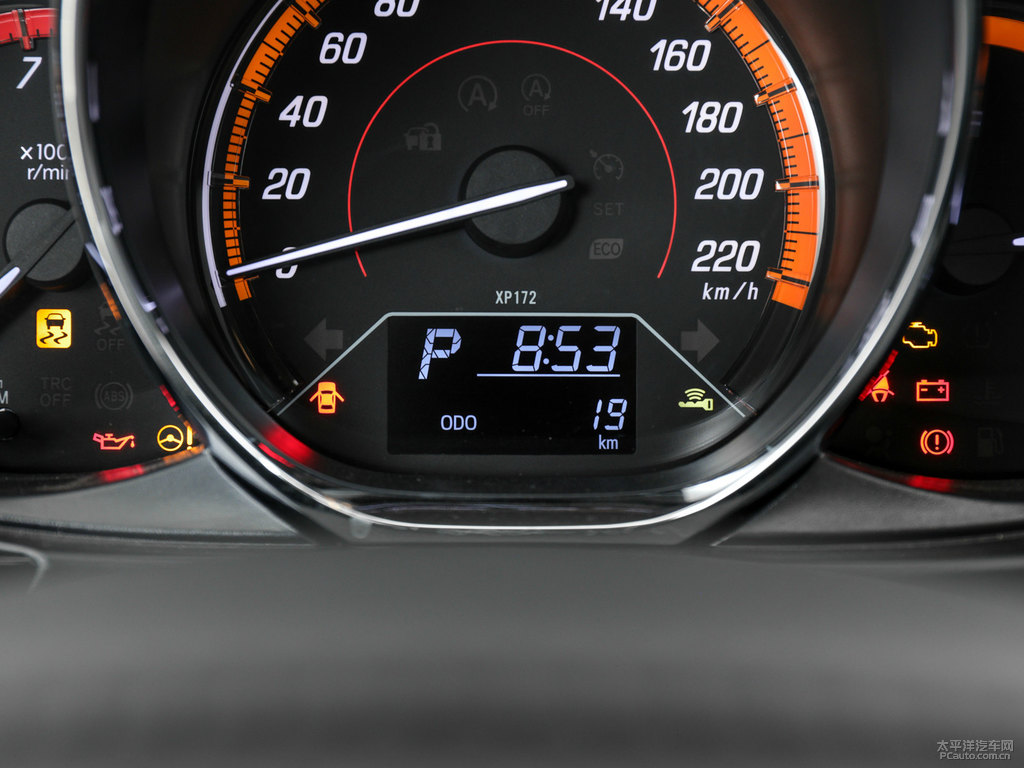 閃電橙YARiS L 致炫X中控內(nèi)飾圖片