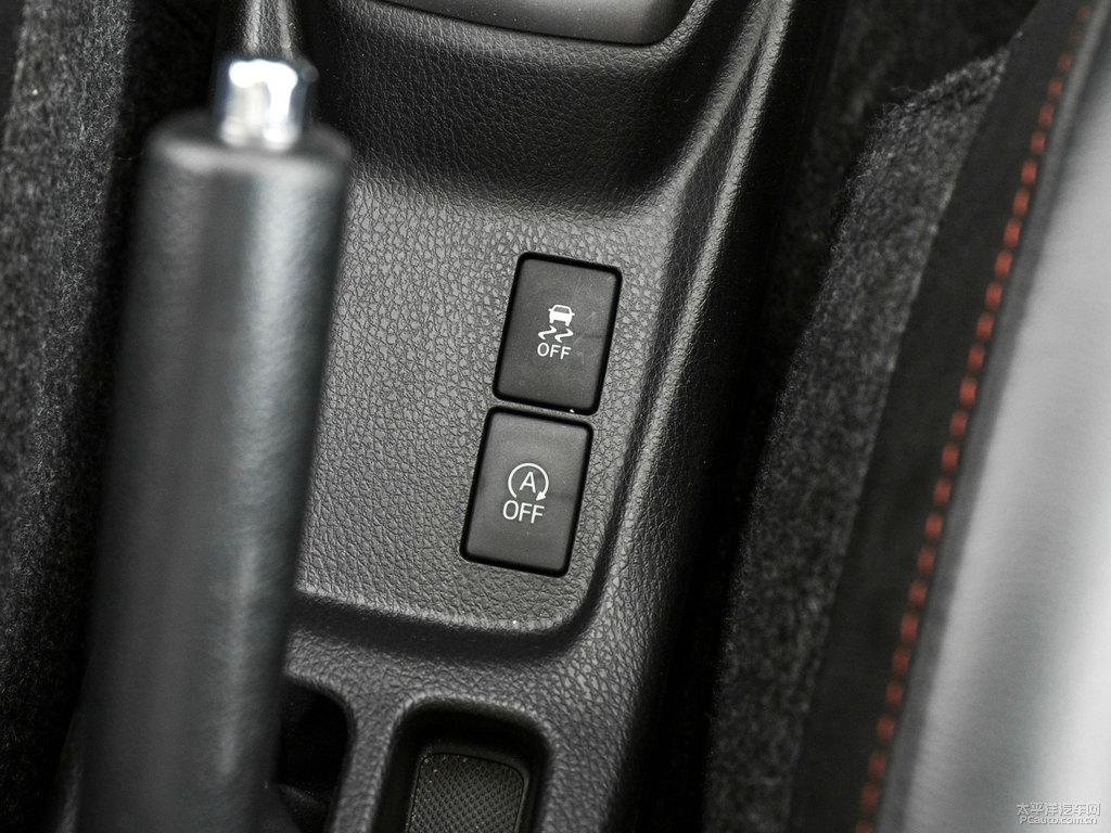 閃電橙YARiS L 致炫X中控內(nèi)飾圖片