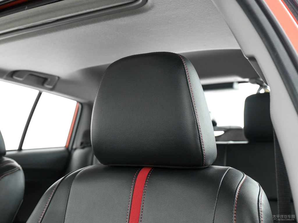 閃電橙YARiS L 致炫X座椅內(nèi)飾圖片