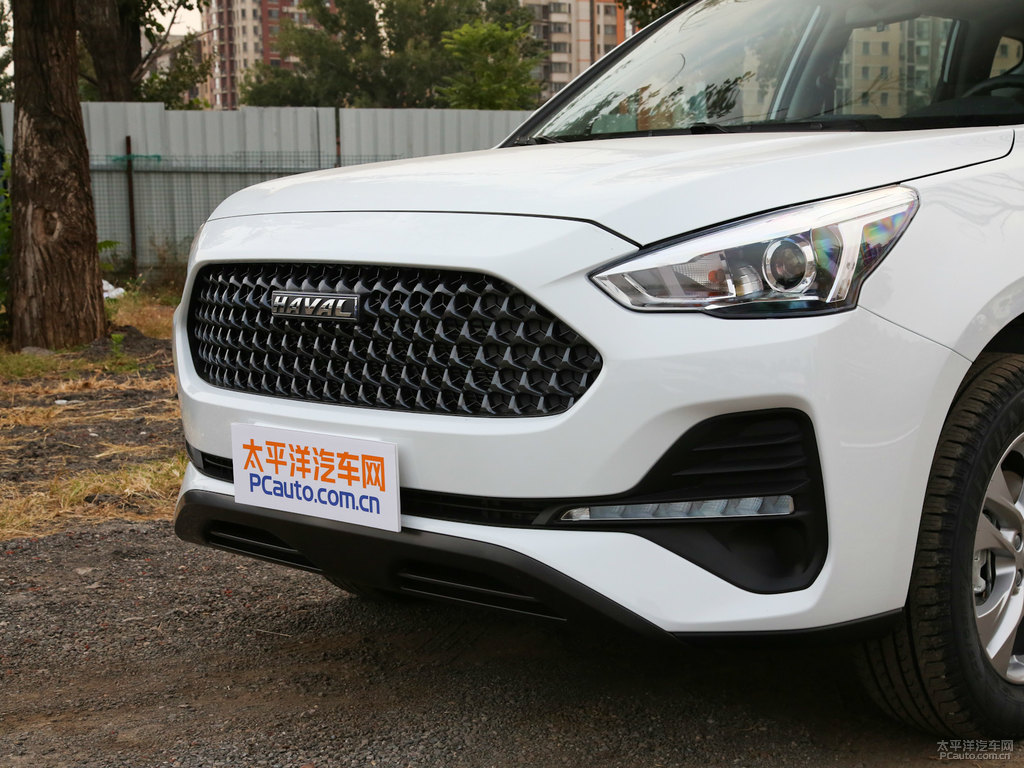 簡約白哈弗M6車頭外觀圖片