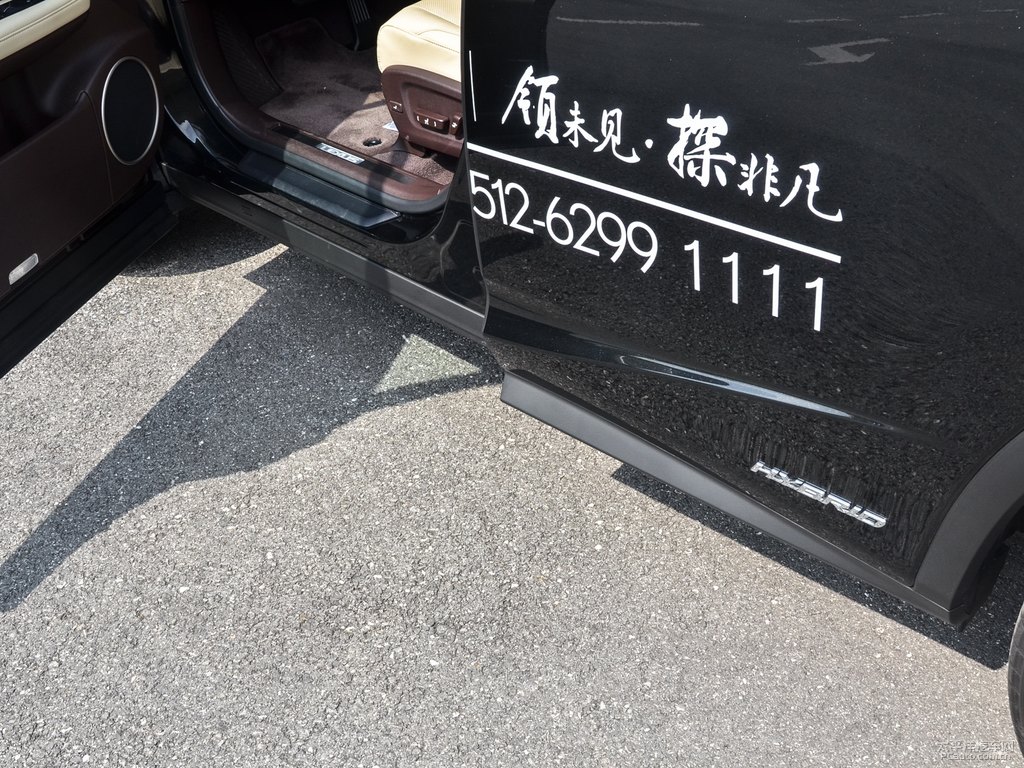 黑色雷克薩斯RX車身外觀圖片