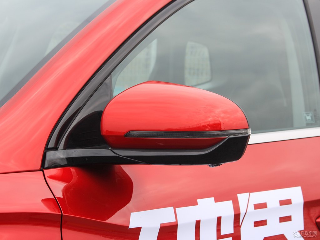 赤帝紅宋Pro新能源車身外觀圖片