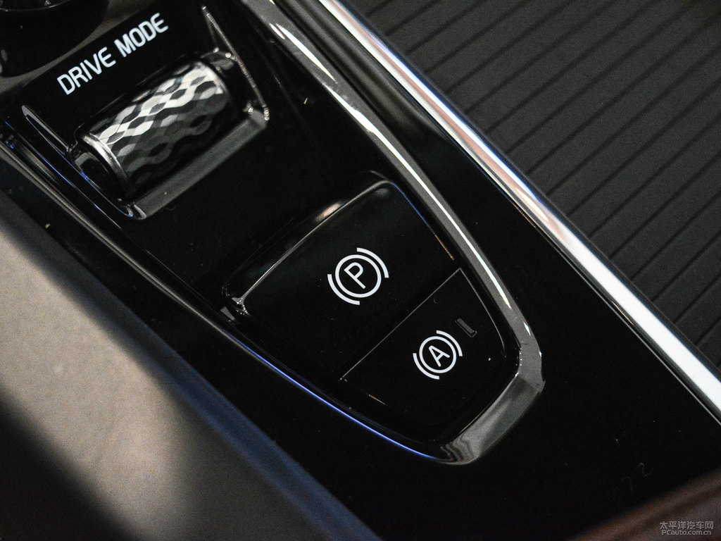 瑪瑙黑沃爾沃XC60中控內(nèi)飾圖片