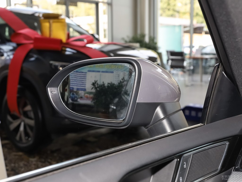 星耀金大眾CC車身外觀圖片