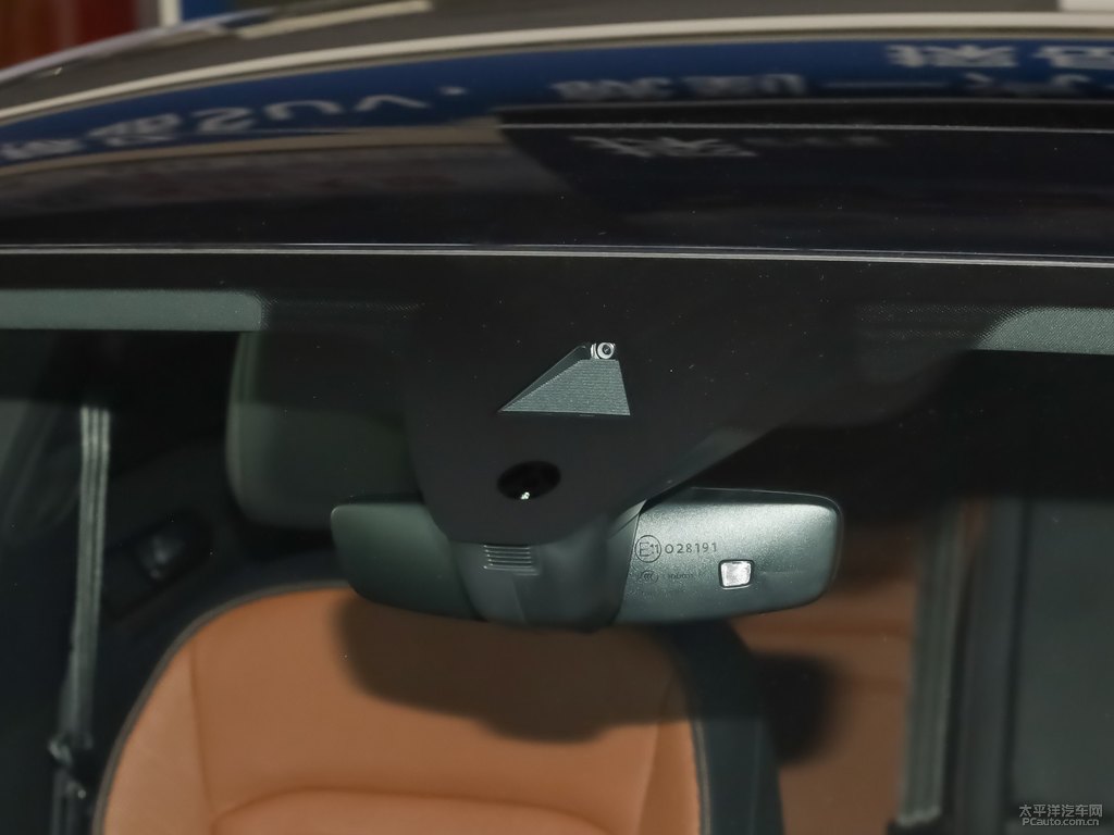 星耀金大眾CC車身外觀圖片