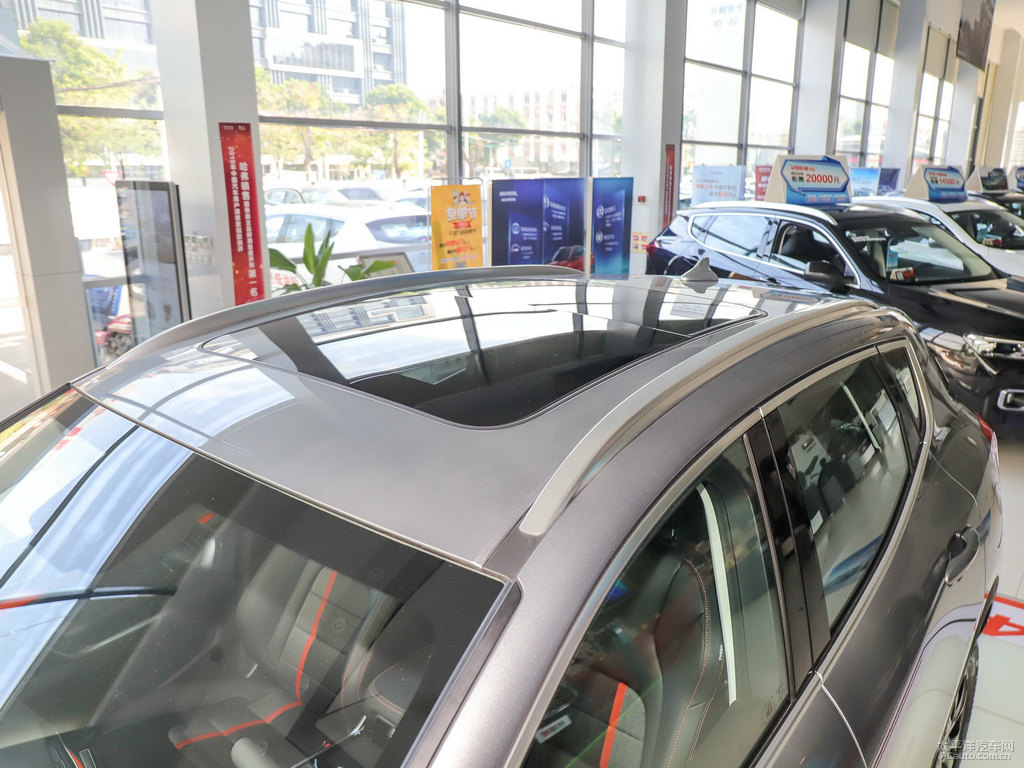 艾爾斯灰哈弗H4車身外觀圖片