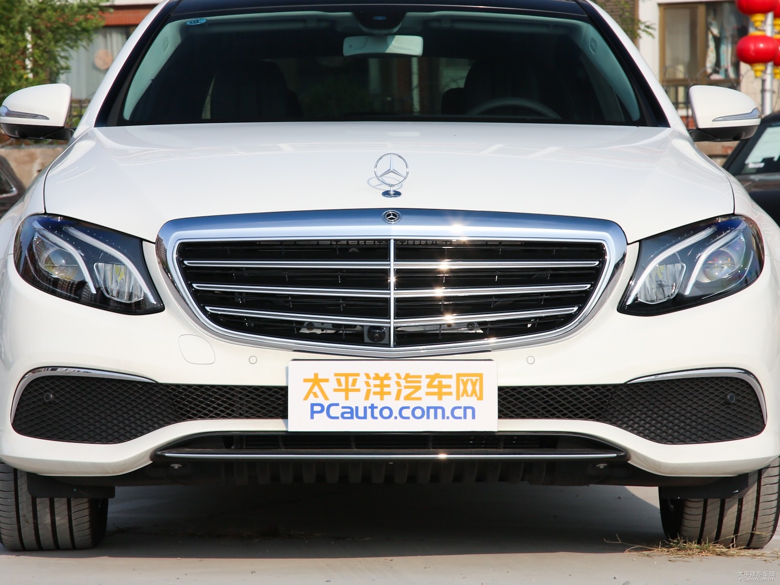 奔馳E級(jí)外觀高清大圖