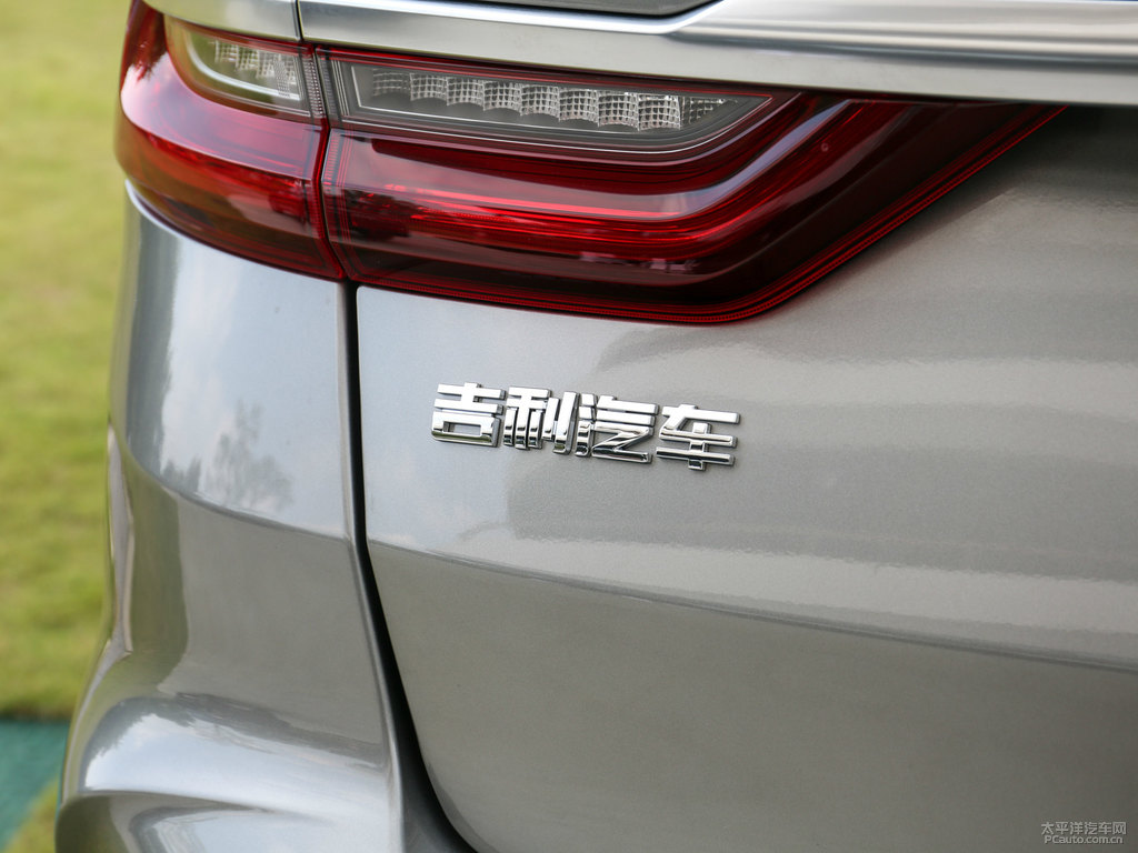 鈦晶灰遠(yuǎn)景X6車尾外觀圖片