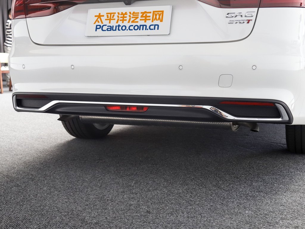 珍珠白傳祺GA6車尾外觀圖片