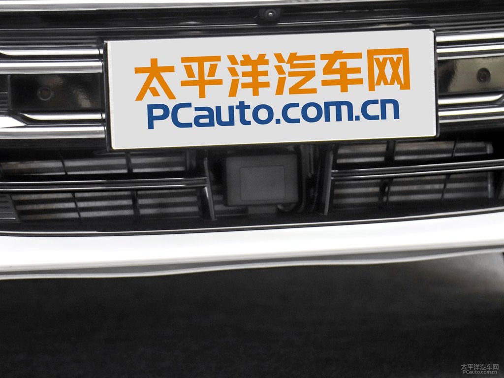 珍珠白傳祺GA6車(chē)頭外觀圖片