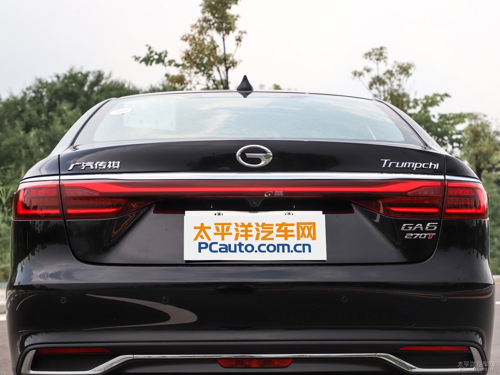 典雅黑傳祺GA6車尾外觀圖片