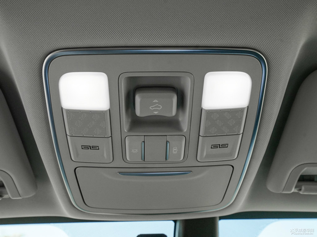 墨玉黑遠景X6車廂內(nèi)飾圖片