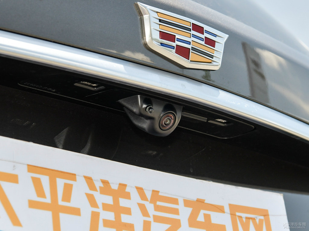 晶灰凱迪拉克XT6車尾外觀圖片