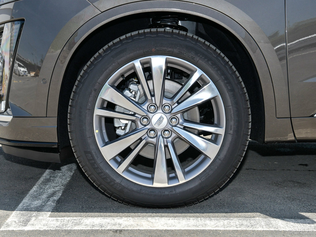 晶灰凱迪拉克XT6車身外觀圖片