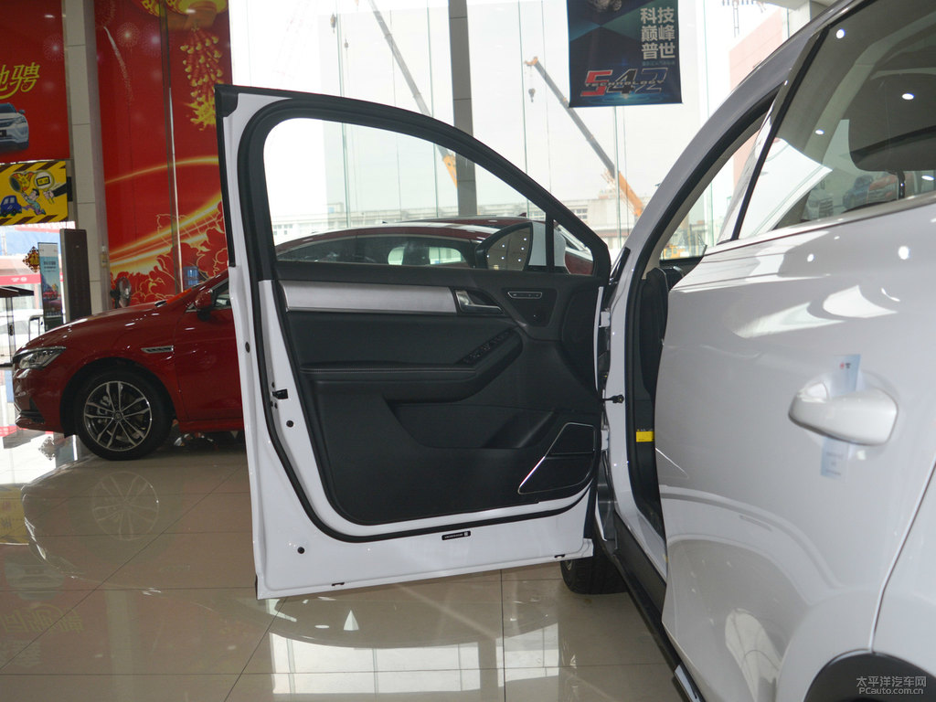 陶瓷白唐車廂內(nèi)飾圖片