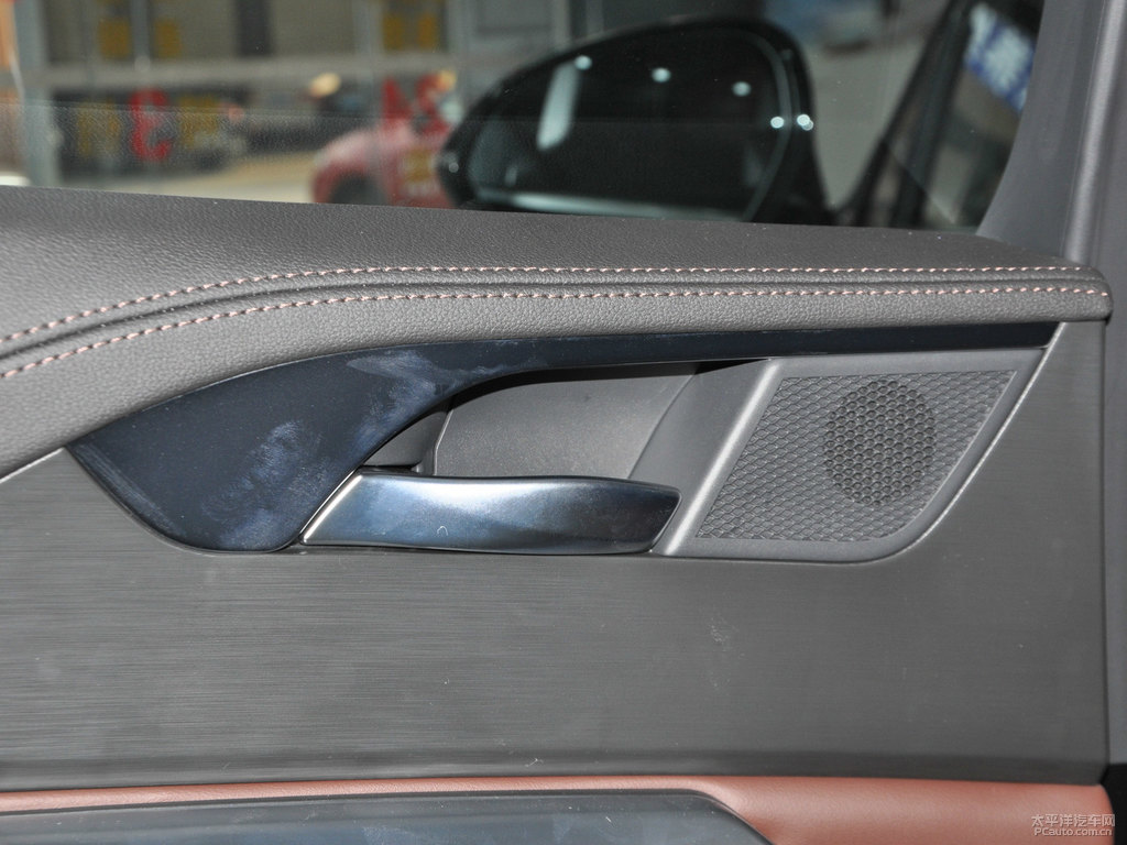 炫晶黑魏牌 VV5車廂內(nèi)飾圖片
