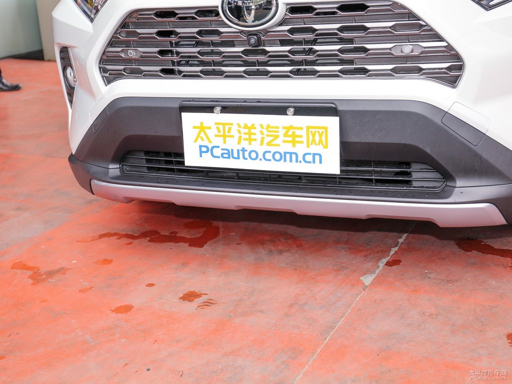 鈦晶灰RAV4榮放車頭外觀圖片