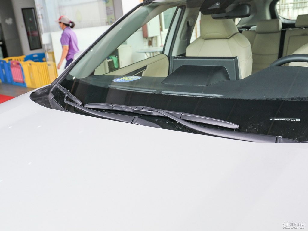 鈦晶灰RAV4榮放車身外觀圖片