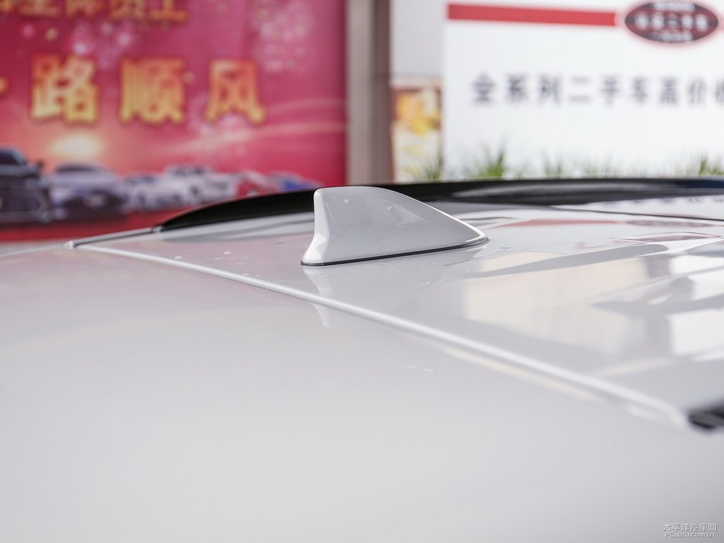 鈦晶灰RAV4榮放車(chē)身外觀圖片