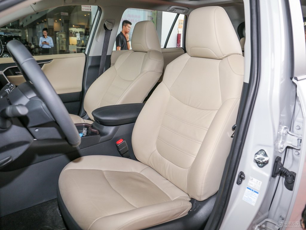 鈦晶灰RAV4榮放座椅內(nèi)飾圖片