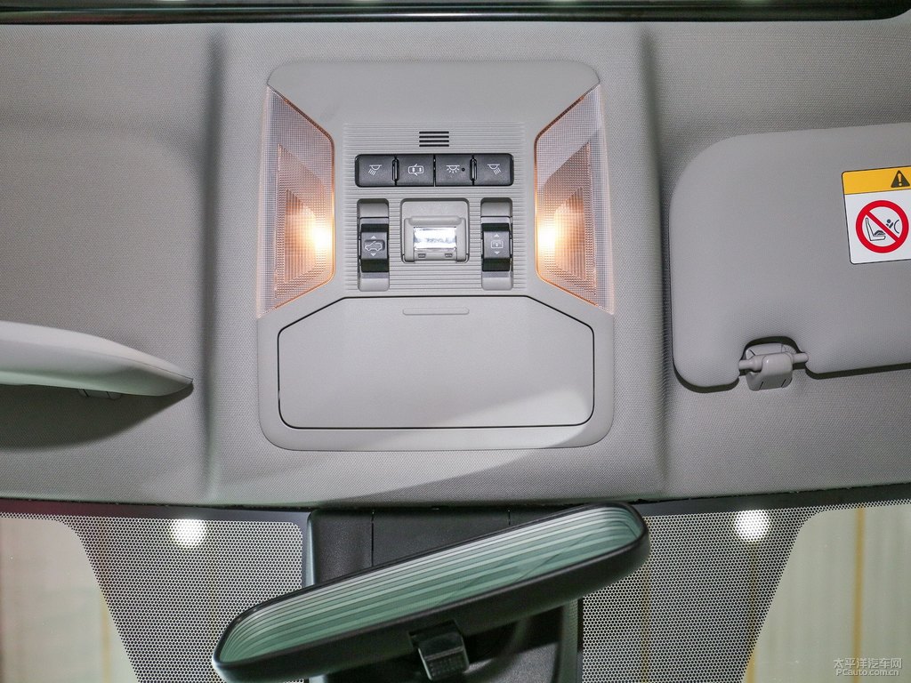 鈦晶灰RAV4榮放車廂內飾圖片