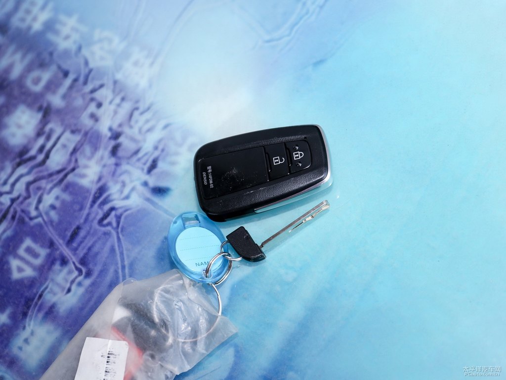 鈦晶灰RAV4榮放細節(jié)其它細節(jié)圖片