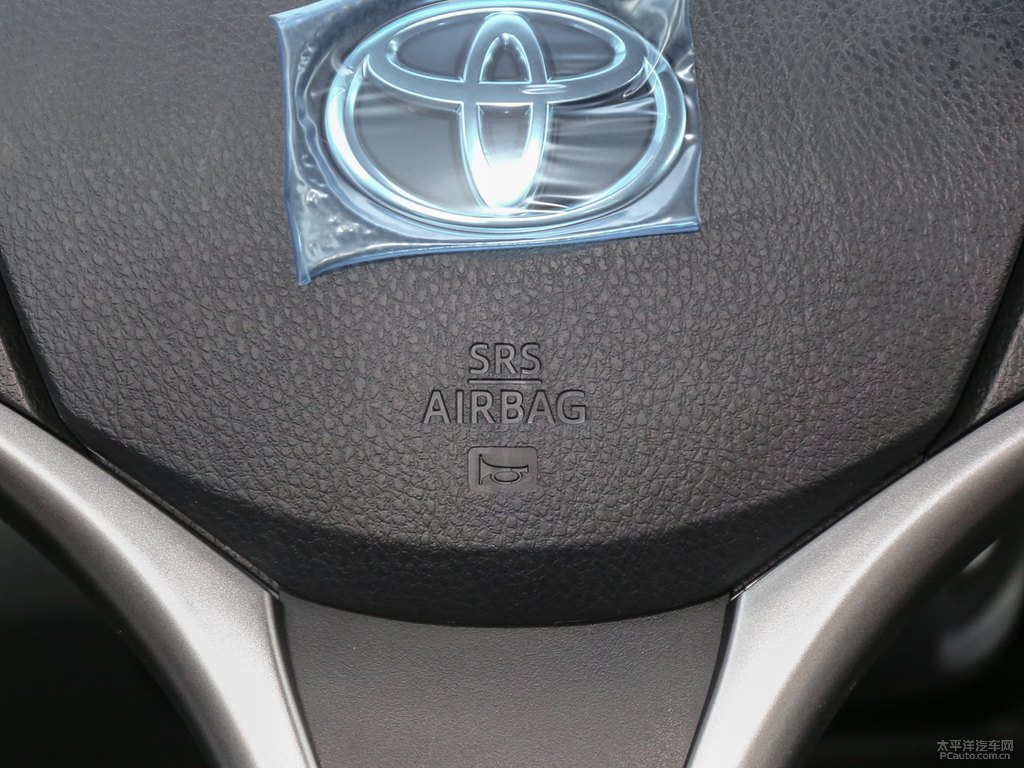 天際白YARiS L 致炫X中控內(nèi)飾圖片