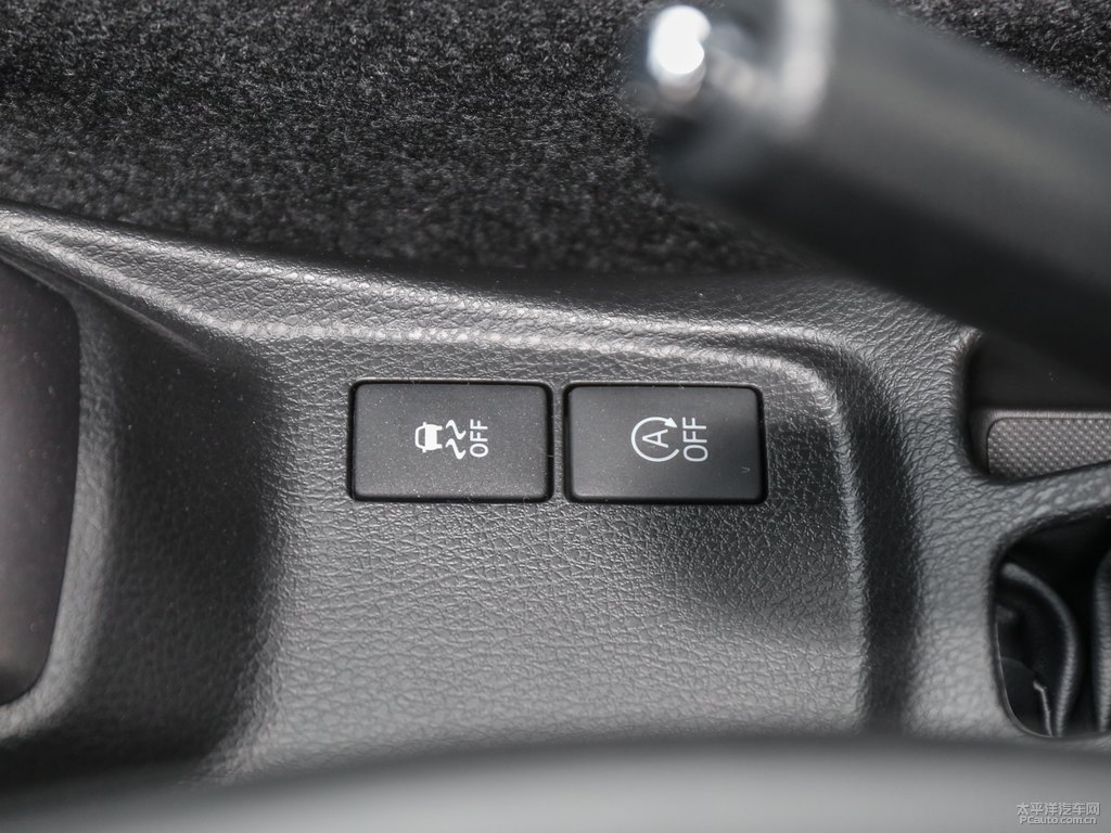 天際白YARiS L 致炫X中控內飾圖片