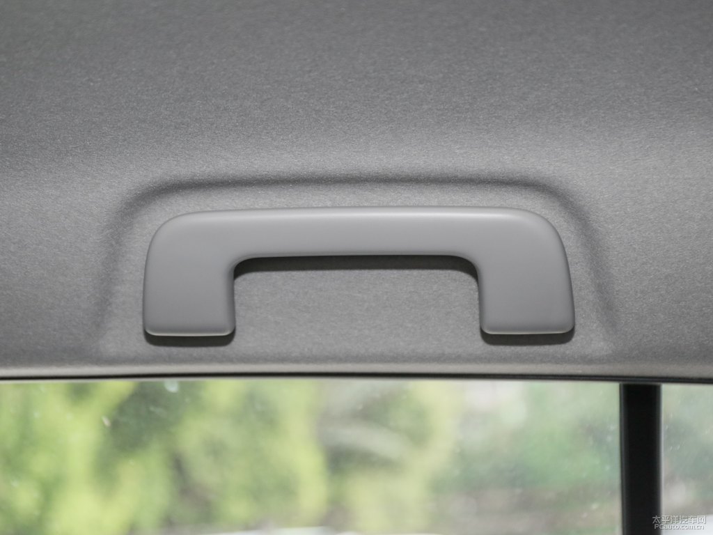天際白YARiS L 致炫X車廂內(nèi)飾圖片