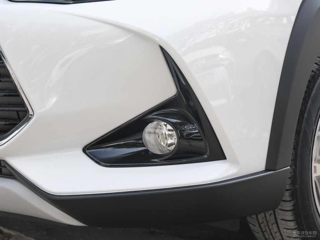 天際白YARiS L 致炫X車頭外觀圖片