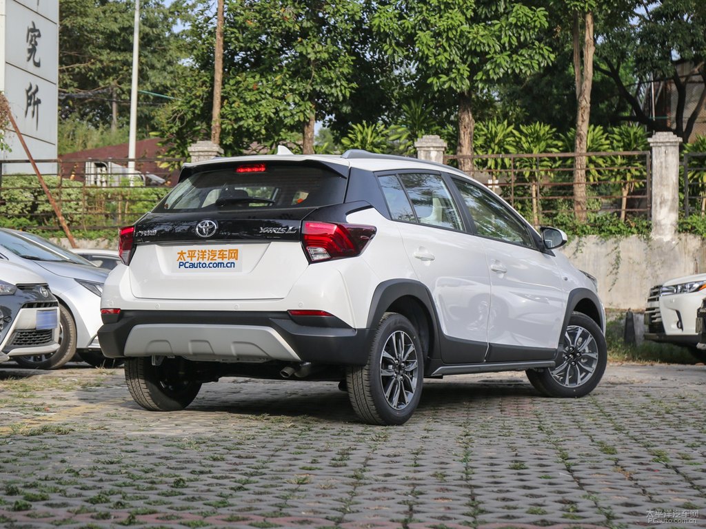 天際白YARiS L 致炫X整車外觀外觀圖片