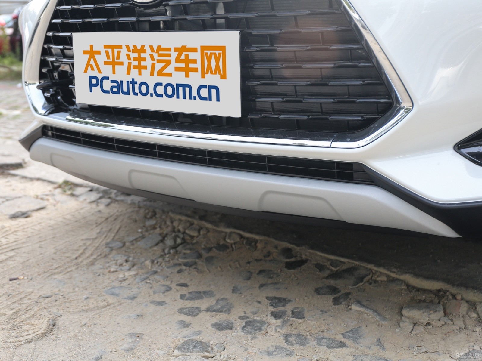 YARiS L 致炫X外觀高清大圖