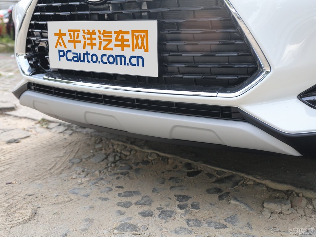 天際白YARiS L 致炫X車頭外觀圖片