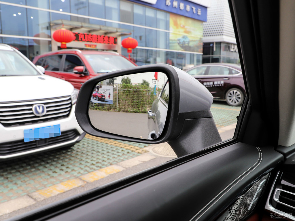 炫銀灰長安CS85 COUPE車身外觀圖片