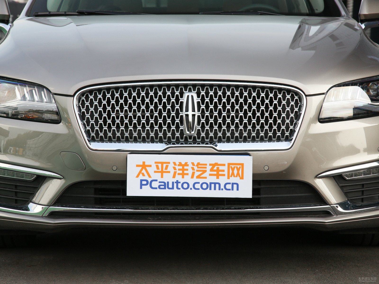 林肯MKZ外觀高清大圖