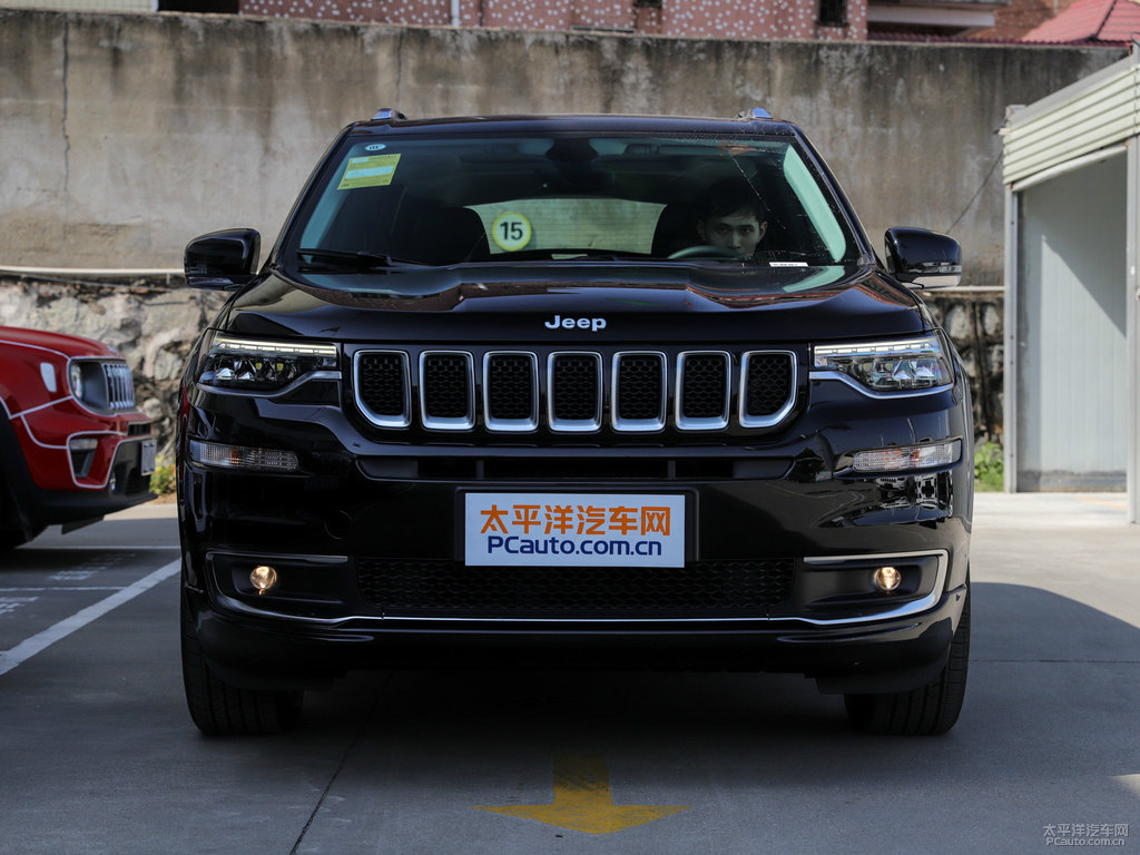 北極黑指揮官PHEV車頭外觀圖片