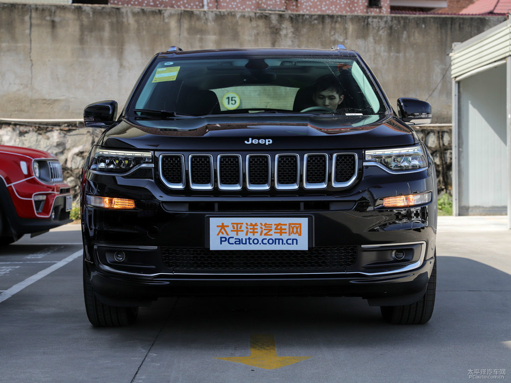 北極黑指揮官PHEV車頭外觀圖片