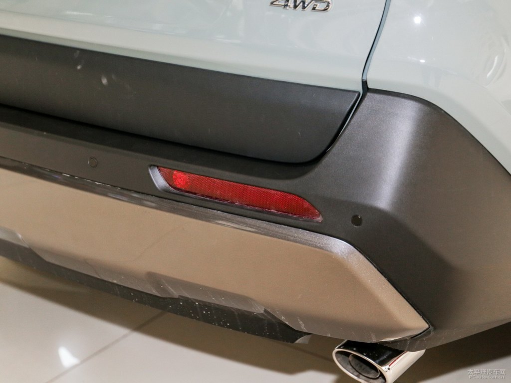 米蘭卡其RAV4榮放車尾外觀圖片