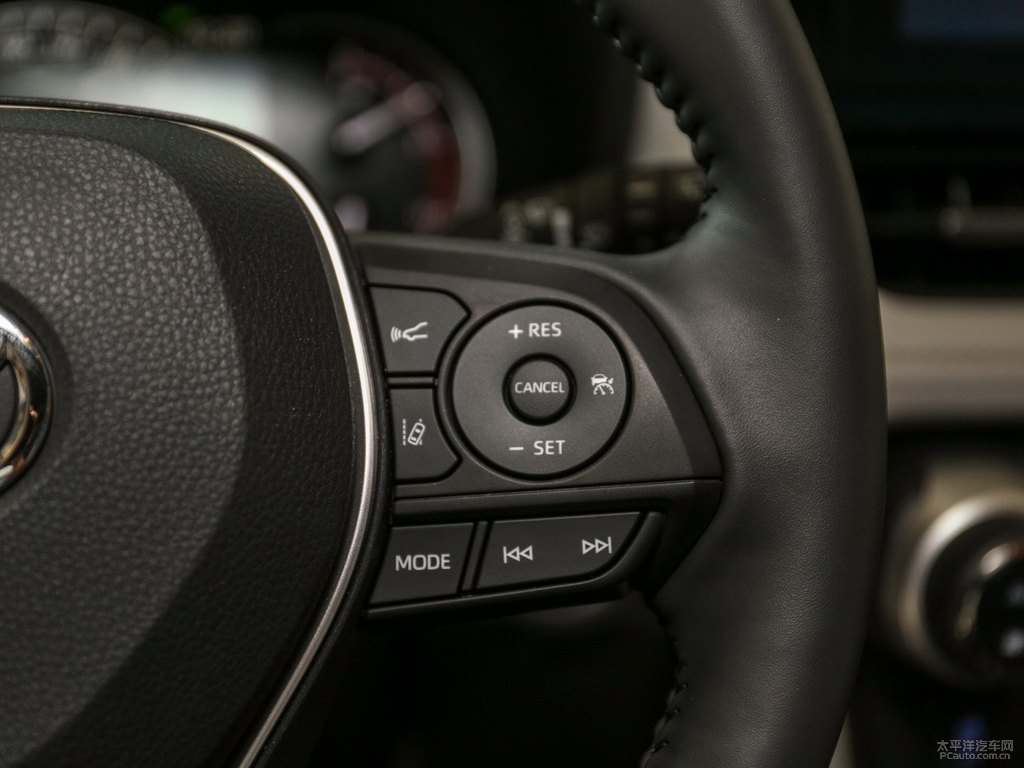 米蘭卡其RAV4榮放中控內(nèi)飾圖片