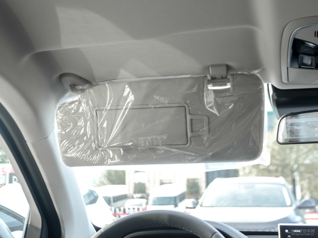 炫晶黑魏牌 VV5車廂內(nèi)飾圖片