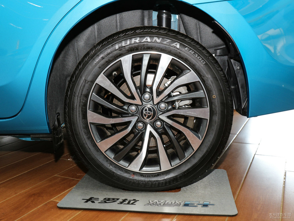 天際藍(lán)金屬色卡羅拉雙擎E+車身外觀圖片
