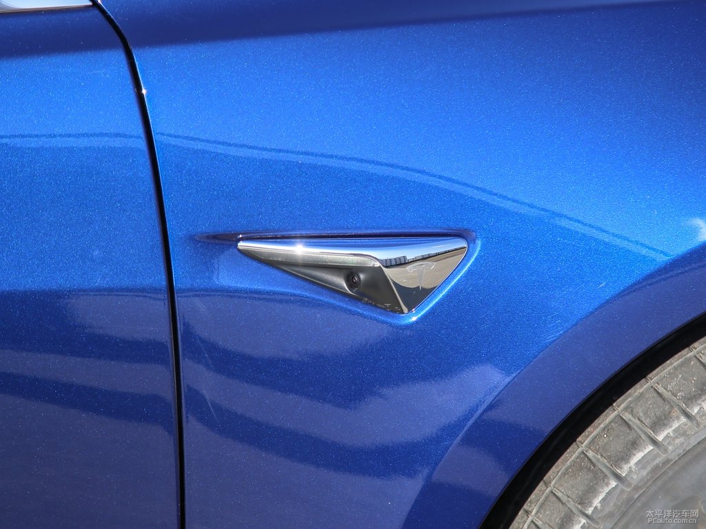深海藍(lán)Model 3車身外觀圖片