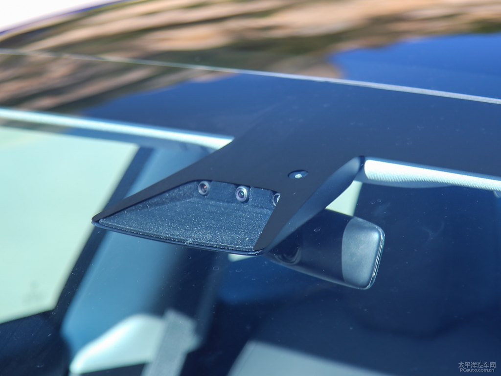 深海藍(lán)Model 3車身外觀圖片