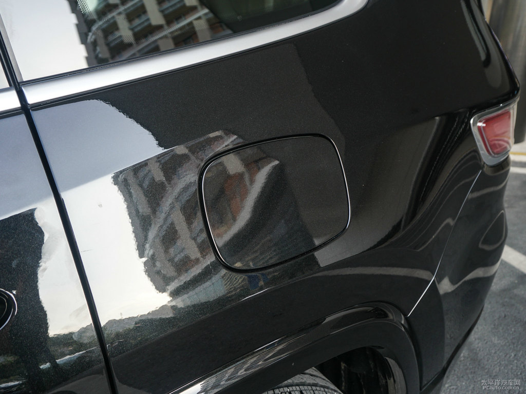 北極黑指揮官PHEV車身外觀圖片